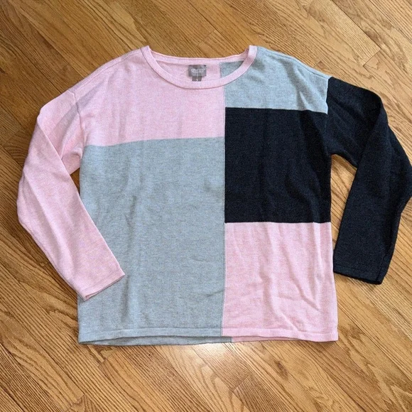 Color Block Sweater - Picture 1 of 3